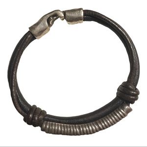 Uno de 50 Pre-Owned Men's Leather Bracelet with Hand-Crafted Metal Alloy Design